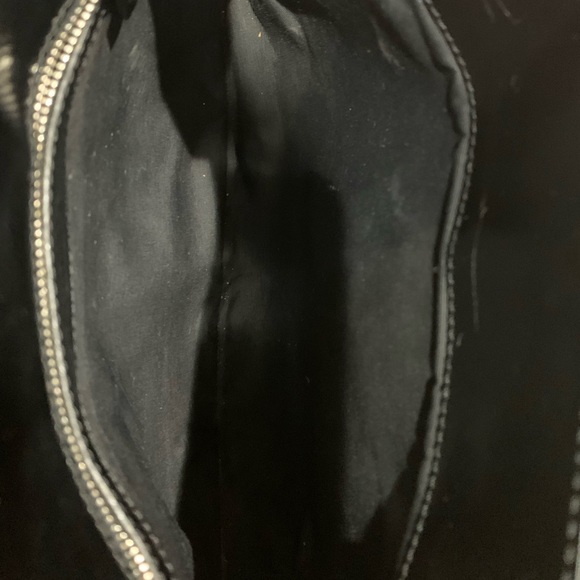 Tods black patent leather shoulder bag. - Picture 7 of 7